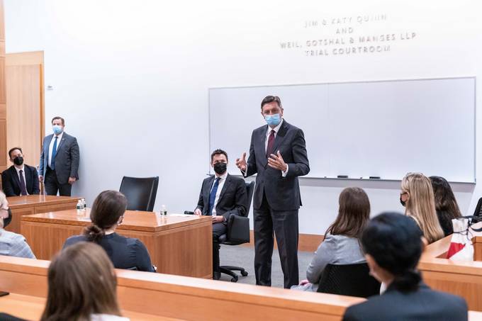Predsednik Pahor s študenti Univerze Fordham o vlogi demokracije v sodobni družbi ter o viziji in pogumu
